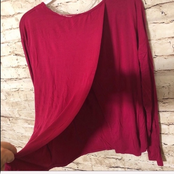 Disney Valentines Minnie Long Sleeves Red & Pink NWT Medium - Picture 3 of 6